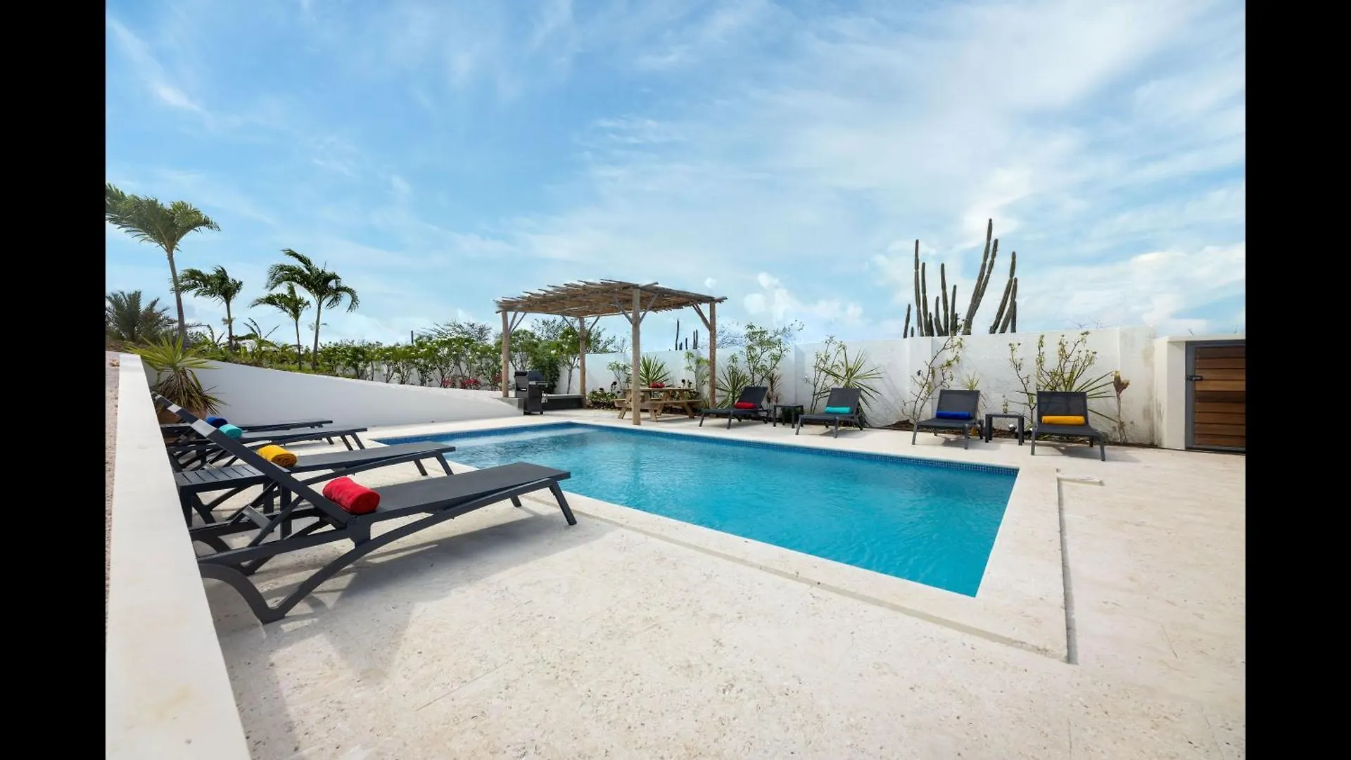 Havana Apartment - Panoramic View With Pool  Jan Thiel